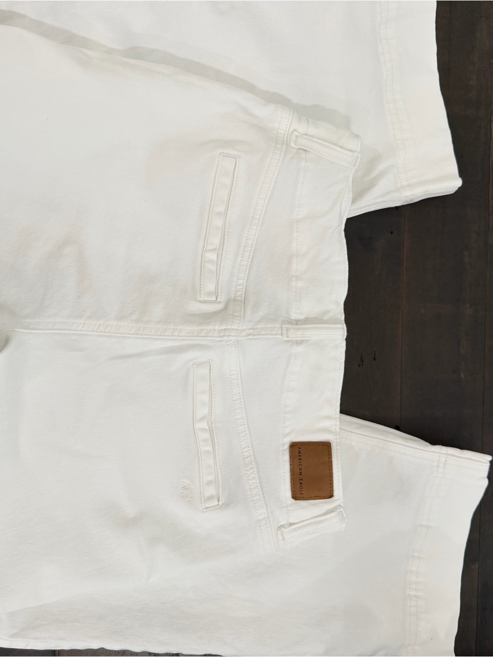 AE Stovepipe Crop White Jeans